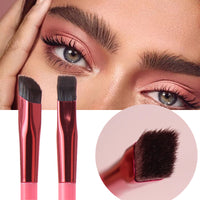 Angled Eyebrow and Hairline Brush — image 3